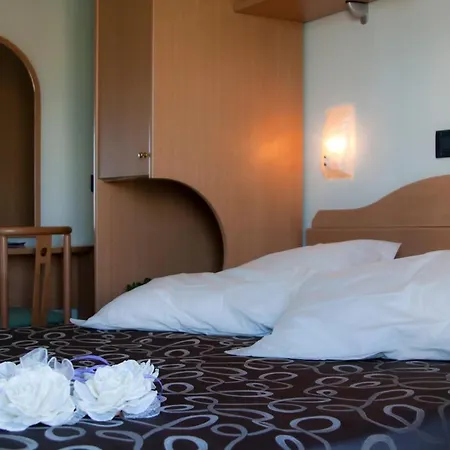 Hamilton מיסאנו אדריאטיקו