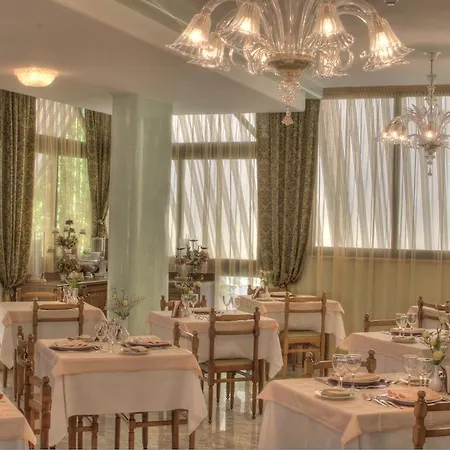 Hotel Hamilton 3*
